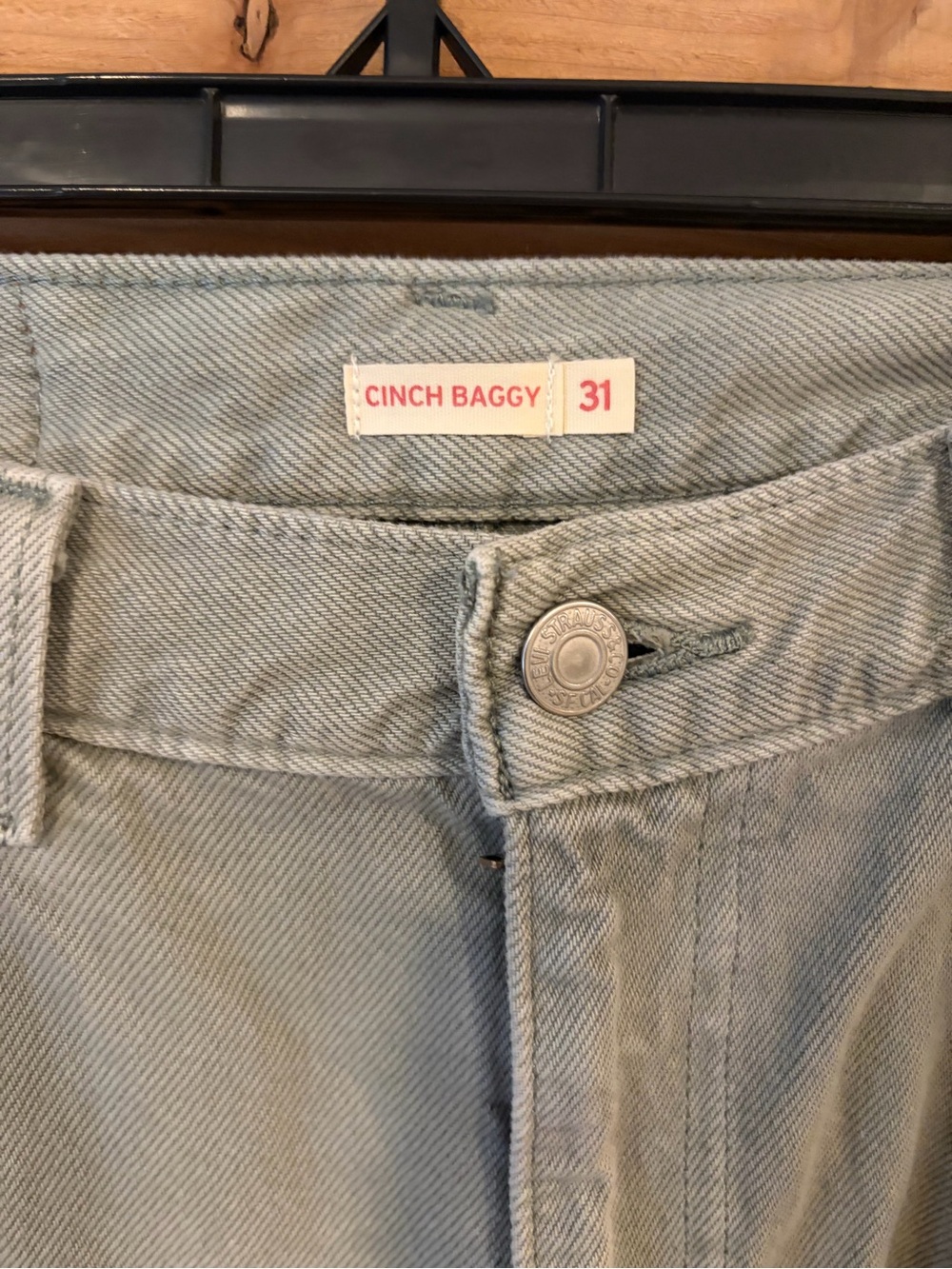 Levis - Picture 2 of 3